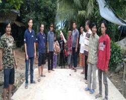 DI BANGKUNYA JALAN DESA CIKEDUNG DAN D