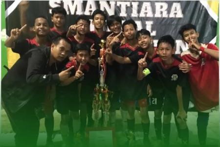 TIM FUTSAL MTSN 1 LEBAK RAIH JUARA