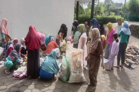 DESA PENGADEGAN SUKSES PENGELOLAAN LIM