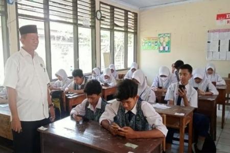 KASUBBAG TATA USAHA : SUDIRMAN MON