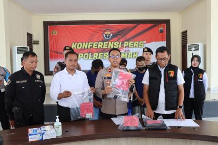 SATRESKRIM POLRES DEMAK TANGKAP PE