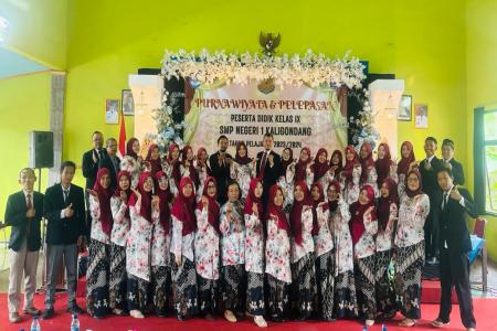 PELEPASAN SISWA DAN PURNA WIYATA S