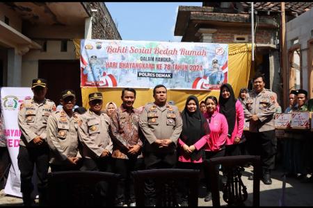 POLISI BEDAH RUMAH WARGA DEMAK KURANG 