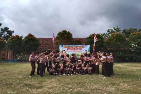 PELANTIKAN ANGGOTA GUGUS DEPAN SMP