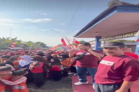 Menjalin silaturahmi warga desa Cipaku