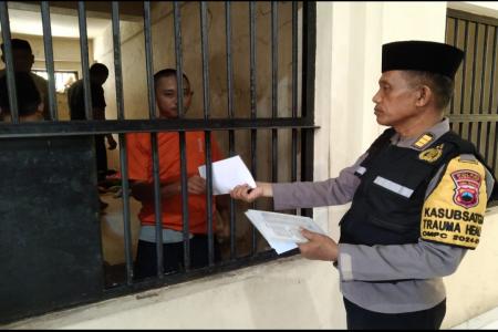  BERIKAN MOTIVASI TAHANAN POLRES D