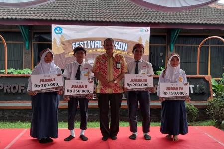 SMP N 3 KALIMANAH JUARA II DALAM FESTI