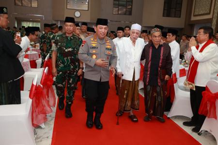 KAPOLRI DAN PANGLIMA HADIRI DOA LI