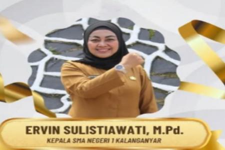 ERVIN SULISTIAWATI KEPALA SEKOLAH 