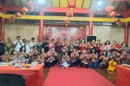 Meriahnya acara Imlek dan cap go meh d