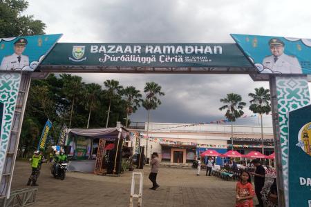 OPENING-BAZAR-RAMADHAN-DENGAN-200-