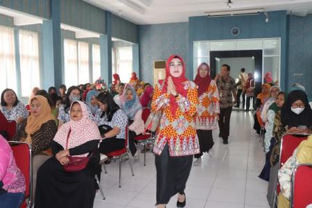 Peduli Guru PAUD nggit Soraya dan Pemk