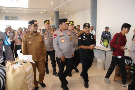 Kapolda Jatim Tinjau Pospam Operasi Ke