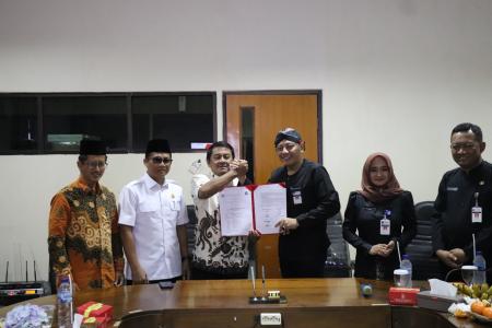 PEMKOT DAN DPRD KOTA TEGAL SEPAKAT
