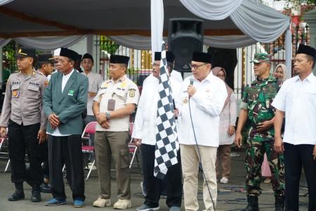 WAKIL BUPATI PATI BERANGKATKAN 104