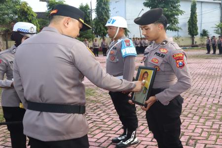 KAPOLRES SUMENEP PIMPIN UPACARA PT