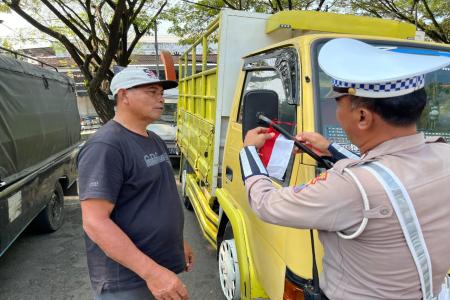 Polres Pacitan Pupuk Jiwa Nasionalisme