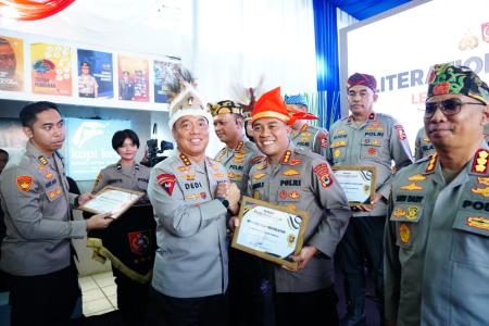 WAKAPOLRI BUKA LEMDIKLAT LITERATIO