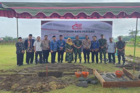 DANDIM 0808-BLITAR HADIRI PELETAKA