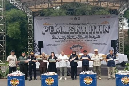 Bea Cukai Jabar Sita Rokok dan Miras I